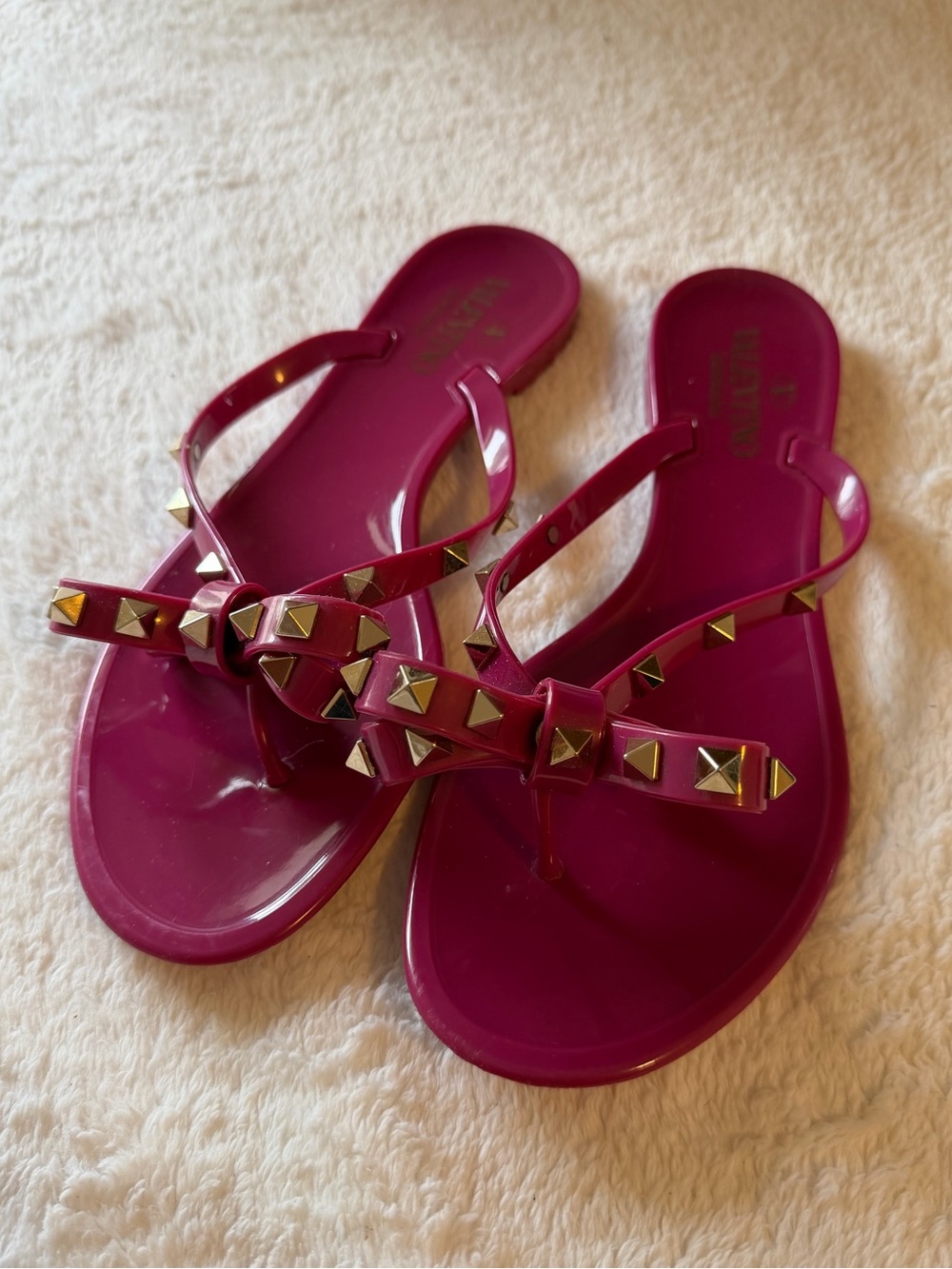 Valentino Rockstud Studded Pink Jelly Flip Flop Sandals US8